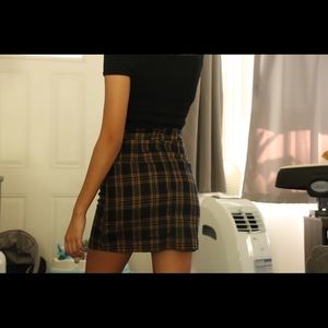 Plaid skirt!